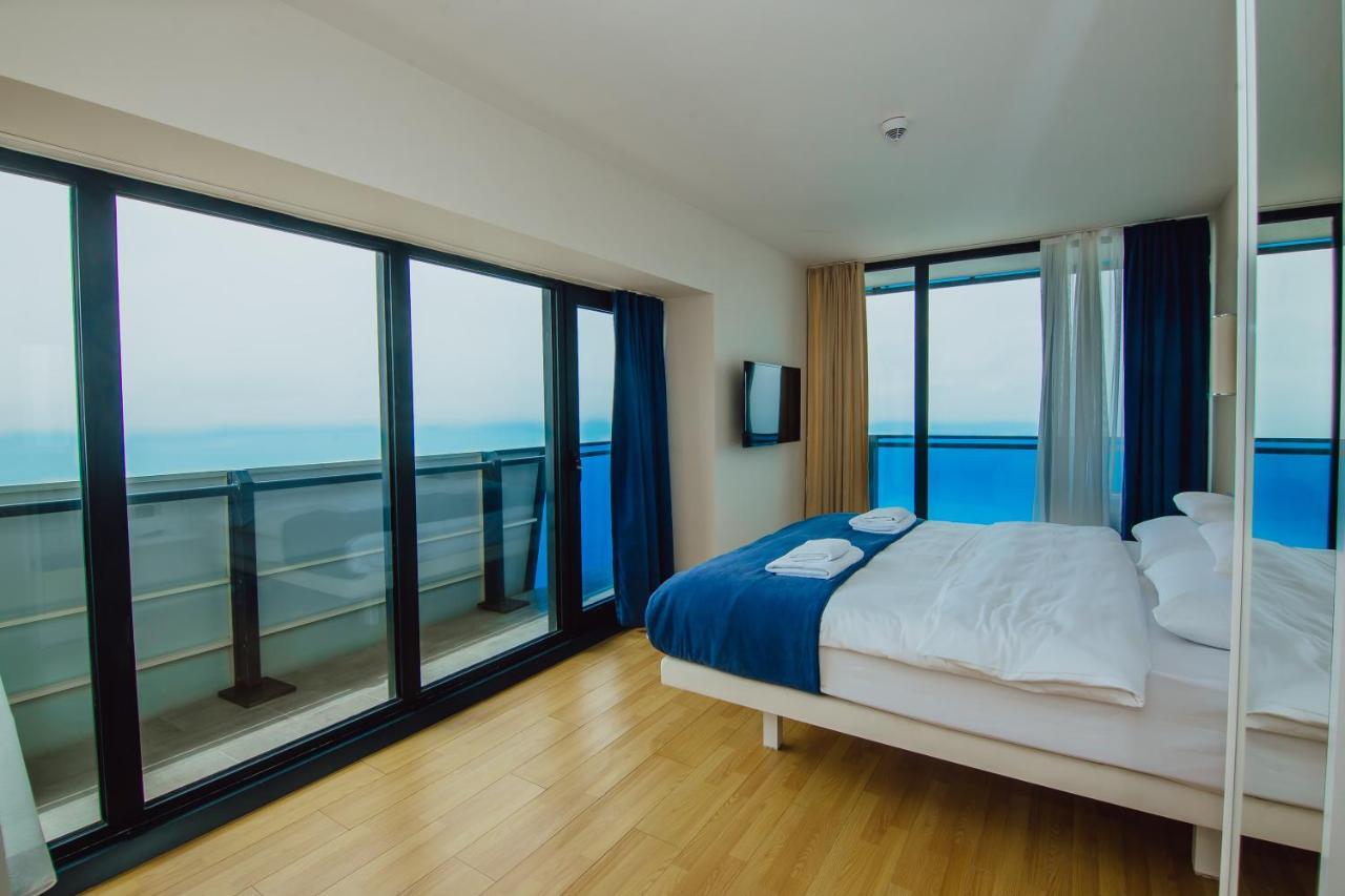 Premium Aparthotel With Sea View Batumi Exterior photo