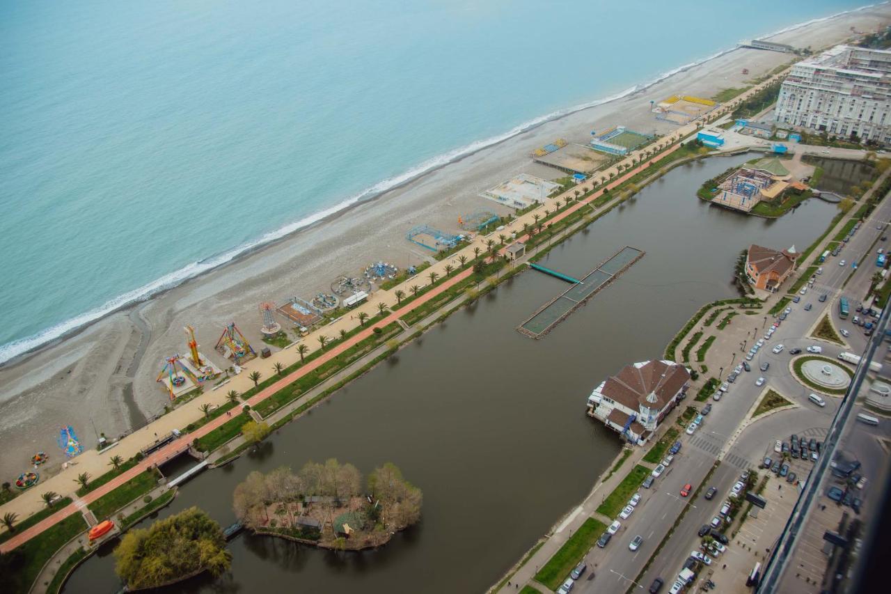Premium Aparthotel With Sea View Batumi Exterior photo