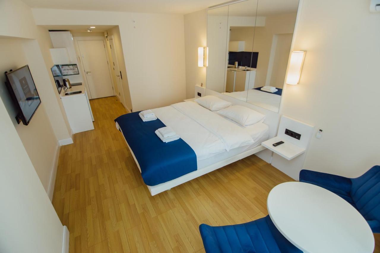 Premium Aparthotel With Sea View Batumi Exterior photo