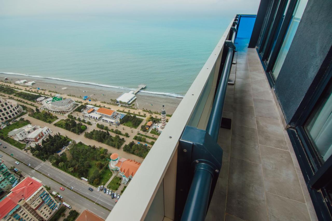 Premium Aparthotel With Sea View Batumi Exterior photo