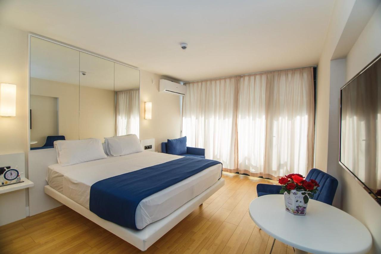 Premium Aparthotel With Sea View Batumi Exterior photo